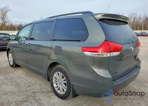 2012 Toyota Sienna Xle z USA, uszkodzony, nr VIN 5TDYK3DC9CS213727